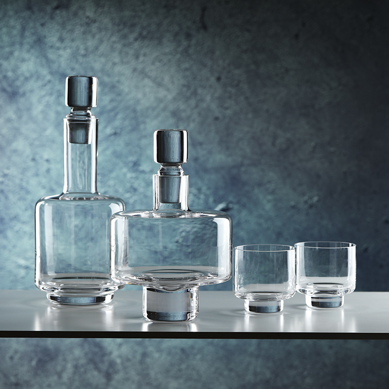 Decanter Aerator Set - モダンなミニマルテクスチャクリスタルリカーキット、洗練されたガラス製ワインエアレーターデカンターボトル、完全なウイスキーサービングカップセット