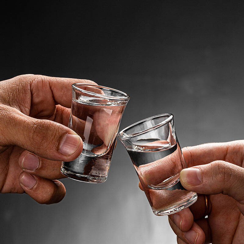 10 ミリリットル/15 ミリリットル白酒ゴブレットショット - Wine Beer And Spirit のレビューと価格